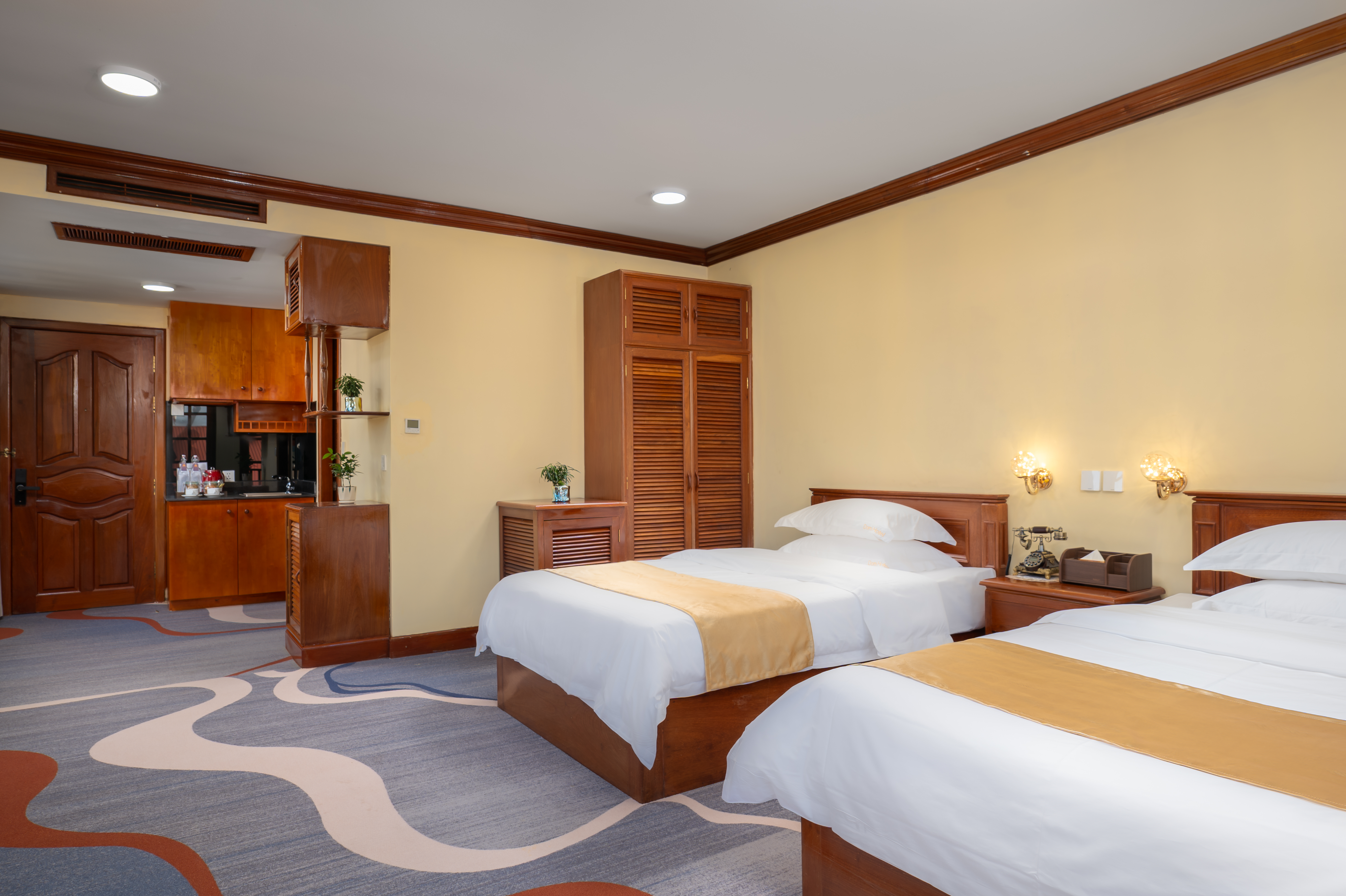 Standard Twin — bedroom